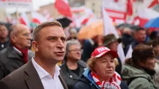 Robert Bąkiewicz na wiecu PiS