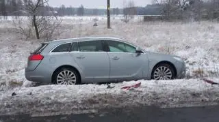 Zderzenie trzech aut na DK53 w miejscowości Zabrodzie