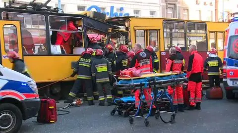 15 osób rannych w zderzeniu tramwajów w Al. Jerozolimskich