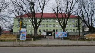 Pożar instalacji w szkole. Ponad 400 osób ewakuowanych 