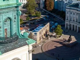 Na Krakowskim Przedmieściu stanął sklep Wokulskiego 
