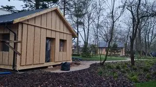 Rekonstrukcja domków fińskich na Polu Mokotowskim