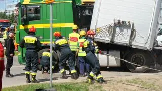 Tir zderzył się z tramwajem