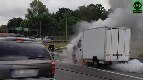 Pożar furgonetki na trasie S8