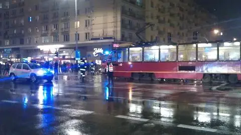 Radiowóz wjechał pod tramwaj