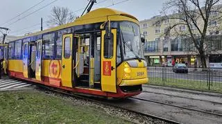 Kolizja tramwaju z autem osobowym