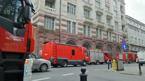 Podejrzana przesyłka przy Kredytowej. Akcja służb