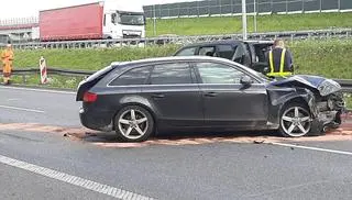 Zderzenie na zjeździe z trasy S8 w autostradę A2