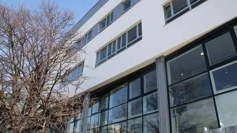 Budują dom kultury z elewacją z "pikseli"