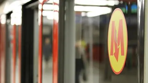 Awaria w metrze: pociąg utknął w tunelu
