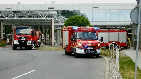 Akcja służb na stacji Młociny. "Zapaliła się instalacja elektryczna", ewakuowano pasażerów