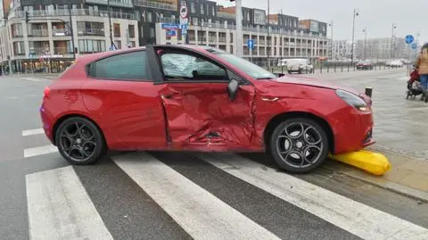 Znana aktorka rozbiła auto w Wilanowie