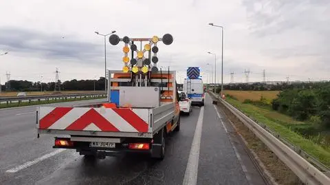 Cztery samochody zderzyły się na trasie S8. Jedna osoba trafiła do szpitala