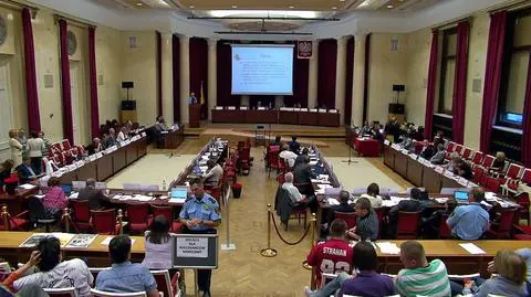 Miliony na szkoły i inwestycje. Radni poprawili budżet