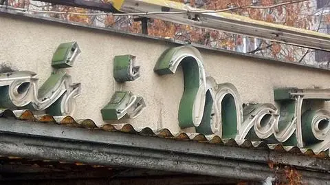 Jaś i Małgosia po włosku. Urzędnicy chcą oddać neon