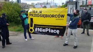 Strajk przedsiębiorców na rondzie Dmowskiego