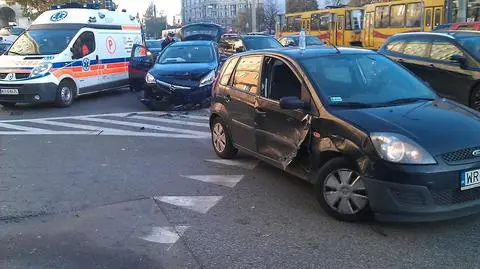 Opel zderzył się z fordem