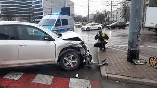 Zderzenie na skrzyżowaniu alei "Solidarności" i Okopowej