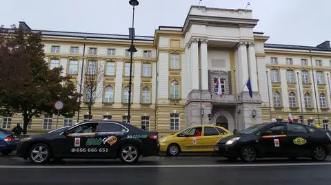 Taksówkarze protestowali w centrum Warszawy