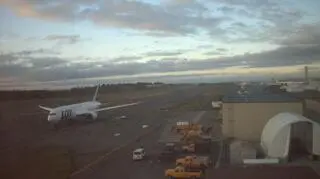 Moment przed startem uchwyciła kamera z lotniska Paine Field