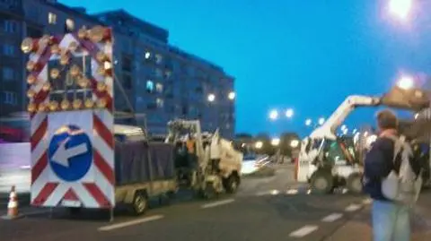 Układają nawierzchnię na Jerozolimskich