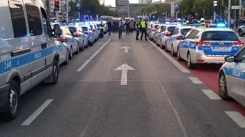 Policja podsumowuje piątkowy protest: zatrzymano 60 osób. "Lekceważenie obostrzeń i uliczny bandytyzm"