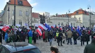 Protest KOD przed Pałacem Prezydenckim