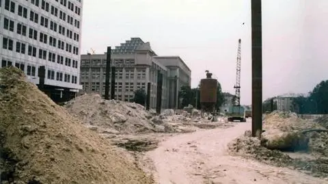 Stadion się zapadł, fiat w tunelu. Awarie na budowie I linii metra