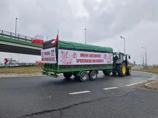 Protest rolników w okolicach miejscowości Stojadła