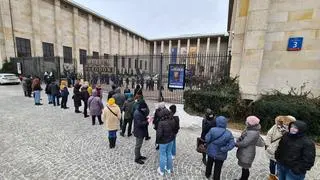 Kolejka przed Muzeum Narodowym