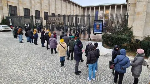 Kolejka przed Muzeum Narodowym