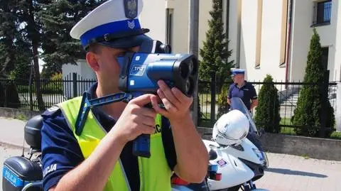 Policja: w terenie zabudowanym pędził lexusem 120 km/h