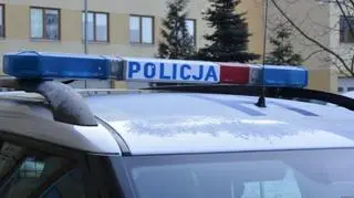 Policjanci zatrzymali pod szkołą pijanego kierowcę