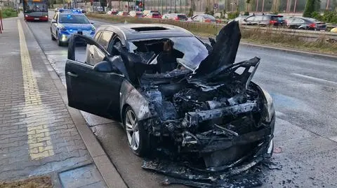 Pożar samochodu na Wale Miedzeszyńskim