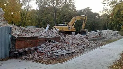 Prokuratura sprawdza rozbiórkę koszar
