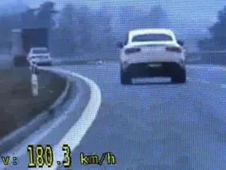 Kierowcy łamiący przepisy na S7