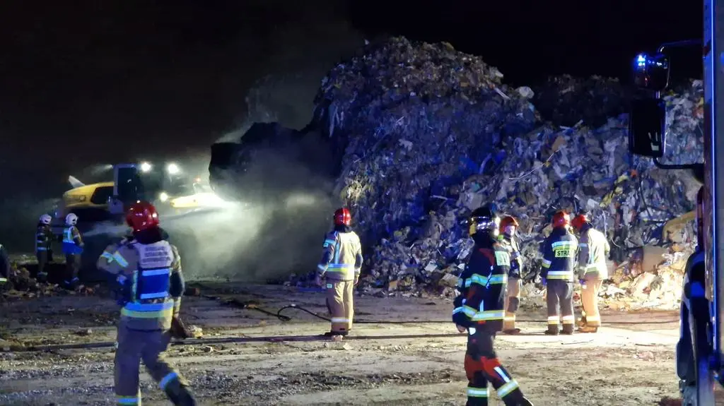 Pożar składowiska odpadów pod Pruszkowem