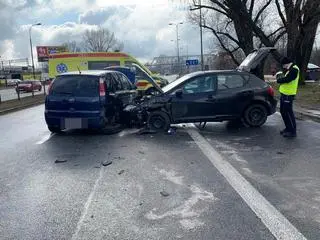 Zderzenie trzech aut na Radzymińskiej