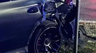 Zderzenie auta i autobusu w Alejach Ujazdowskich