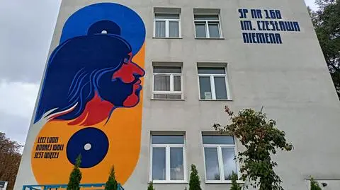 Czesław Niemen w kolorach. Nowy mural na Saskiej Kępie 