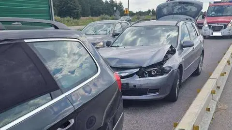 Zderzenie dwóch aut na S7