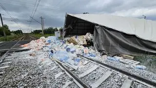 Tir przewoził materiały budowlane