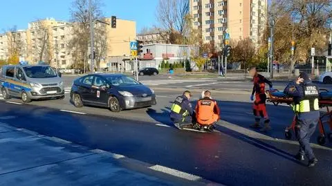 Uderzył pieszą na pasach, przejechał z nią 10 metrów na masce. Tłumaczył się słońcem