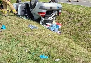 Dachował w rowie, był pijany