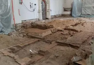 Odkryli tajemniczą kryptę. W środku były dwa przedmioty