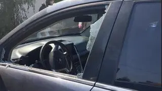 Policjant rozbił szybę, by ratować dziecko