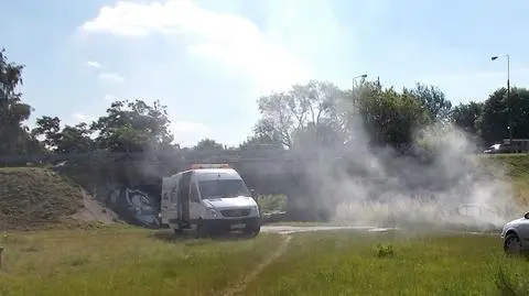 Dym nad Potokiem Służewieckim.  Szukają źródła zanieczyszczenia