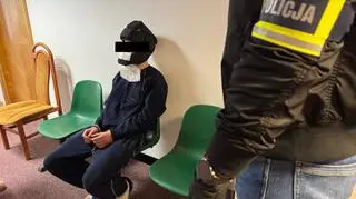 Najnowszy film policji. Sprawca w specjalnym kasku