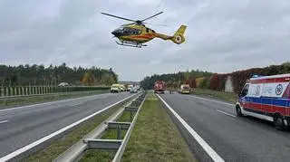 Dachowanie busa na trasie S7 pod Grójcem