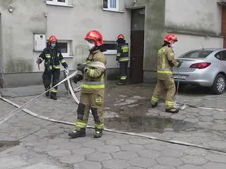 Pożar w bloku na Woli